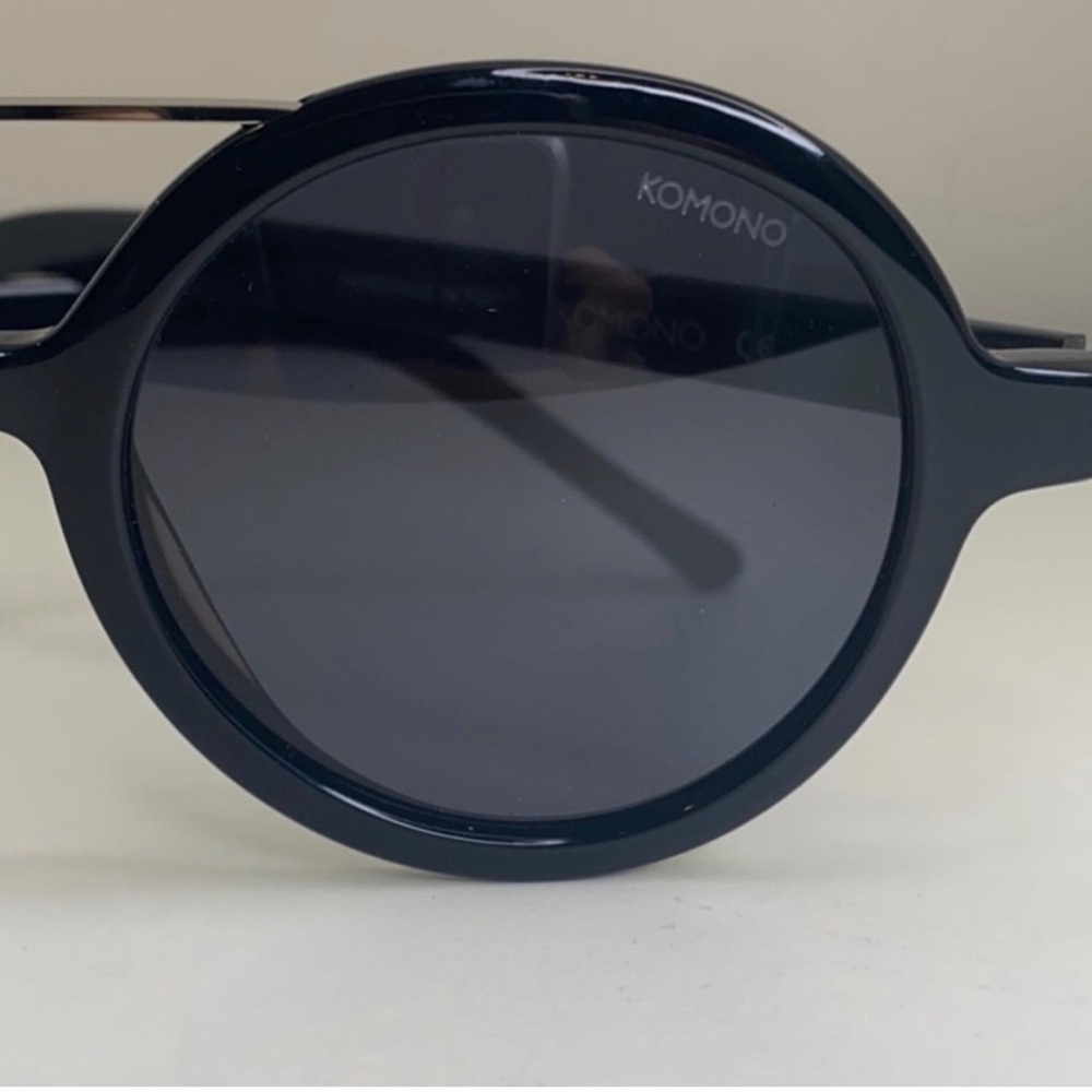 Komono Eyewear The Vivien NEW Classic Round Black Silver Sunglasses - Picture 12 of 16